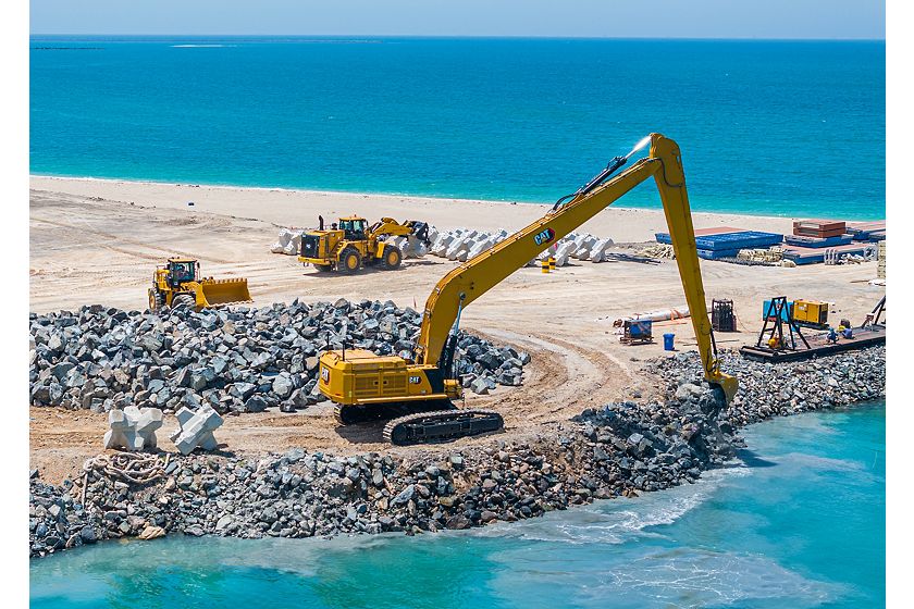 Cat® 395 LRE Hydraulic Excavator &#8211; Long reach excavation excavators excel at heavier-duty work that requires more digging force and lift capacity.
