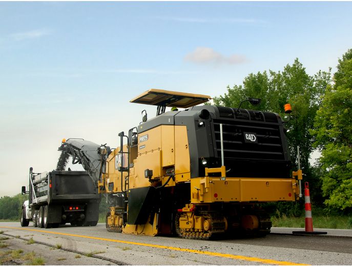 PM825 Cold Planer