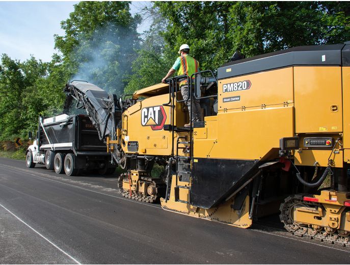 PM820 Cold Planer
