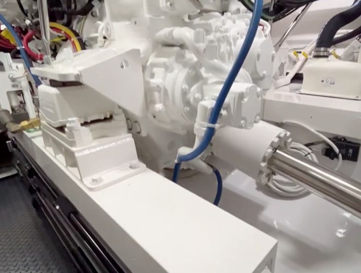 Close up view of the Cat C32B Engine