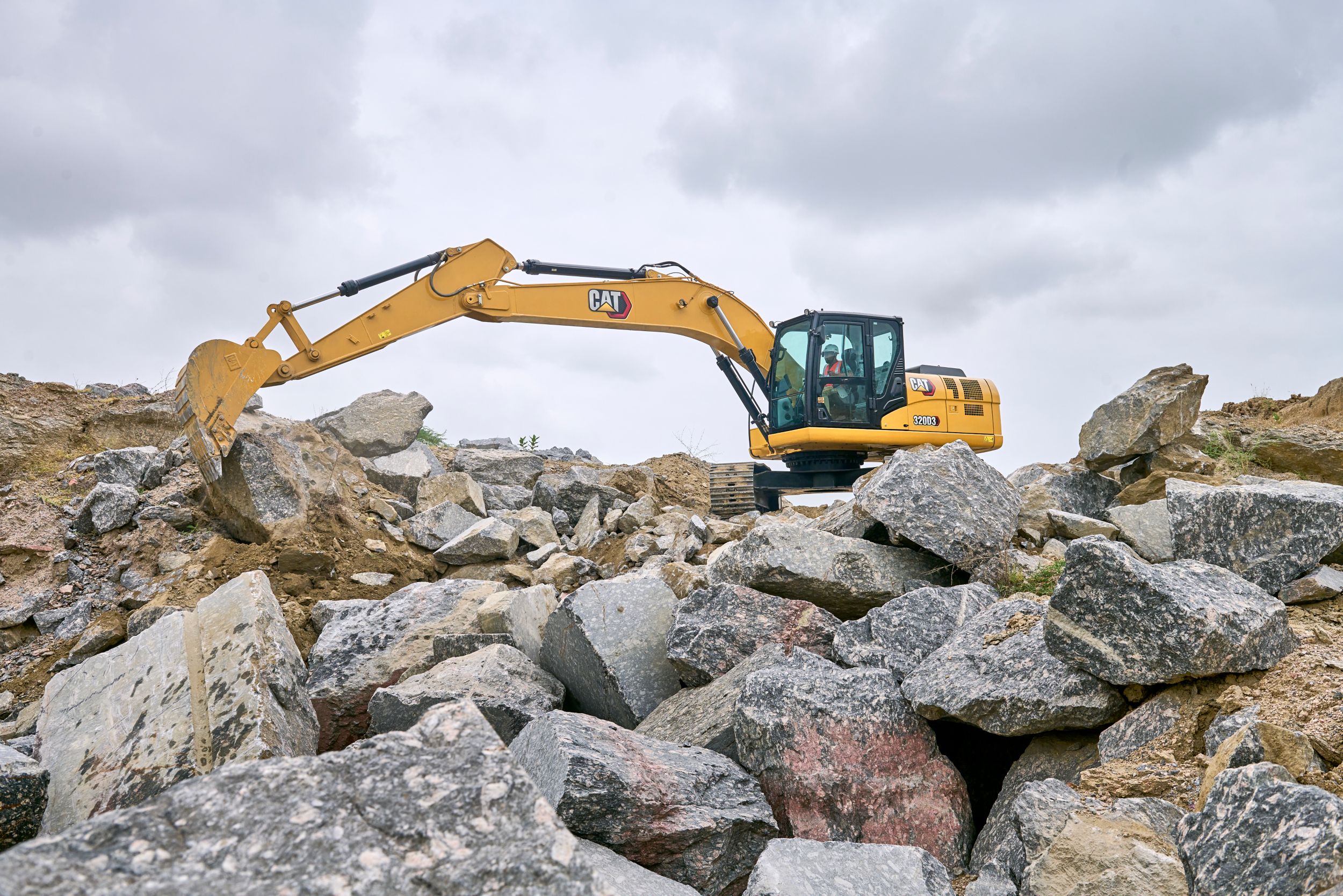 The versatile Cat 320D3 combines high fuel efficiency with low-cost-per-hour performance.