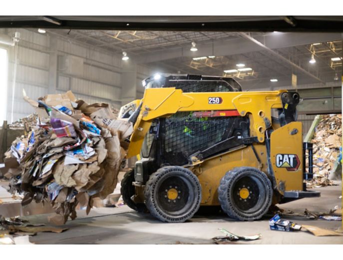 Cat® 250 Skid Steer Loader