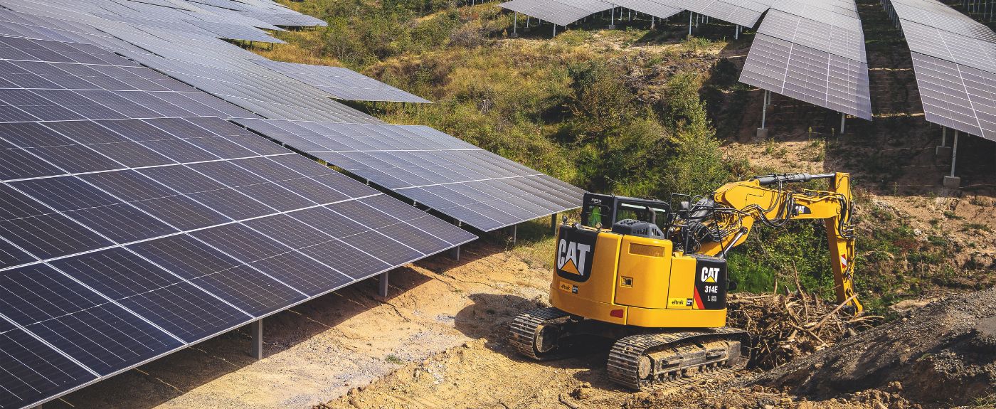 A 314E LCR working at a Sunotec solar farm