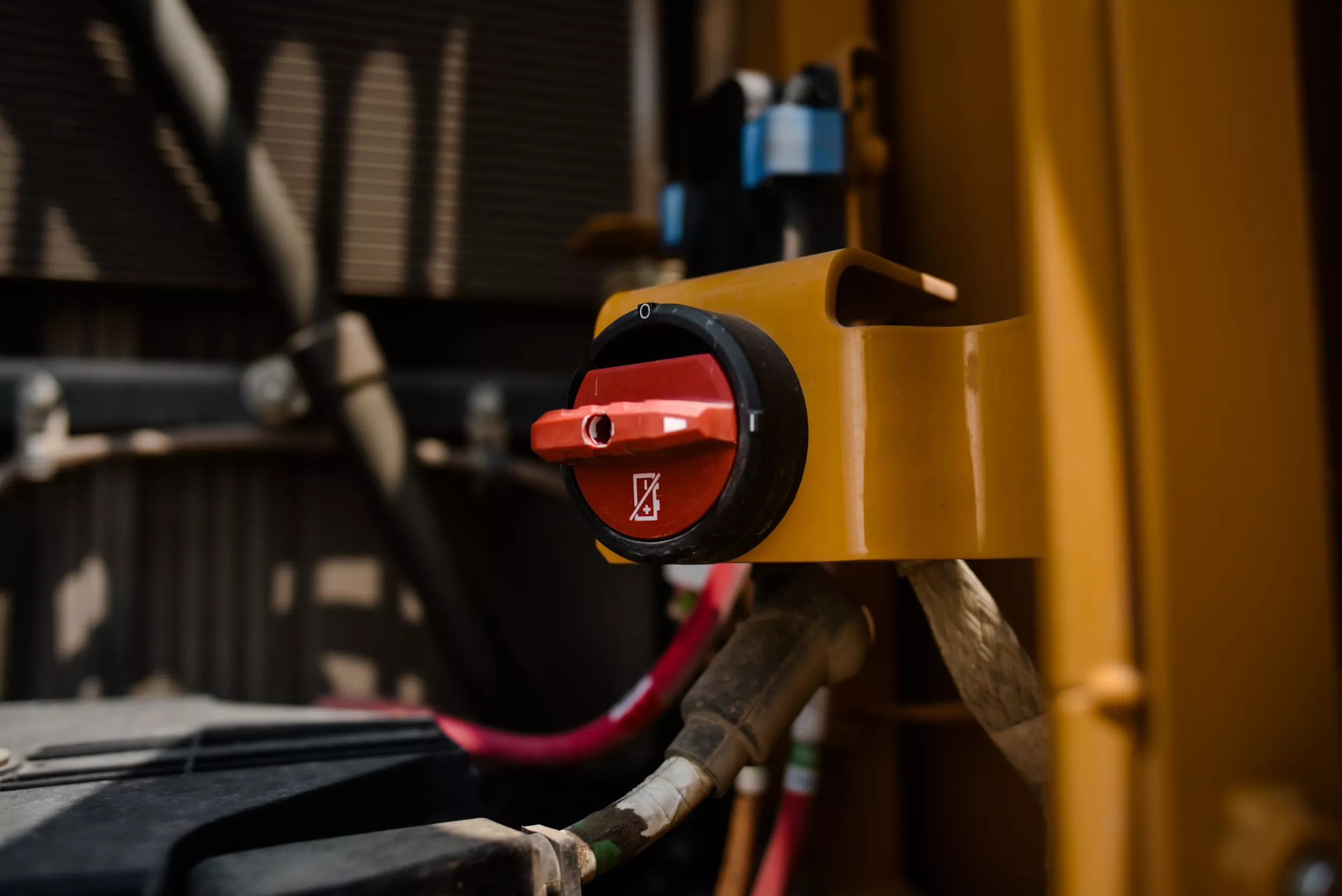 Contacteur d'arrêt au niveau du sol de la pelle hydraulique sur pneus M315 GC