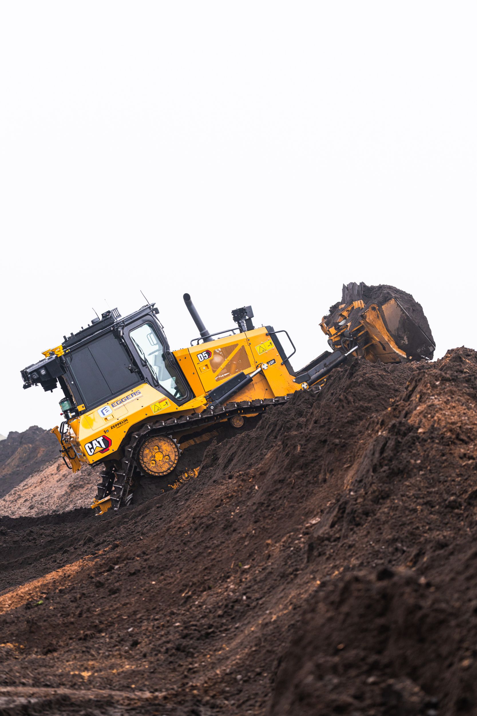 SAFETY FIRST WITH CAT® COMMAND FOR EGGERS