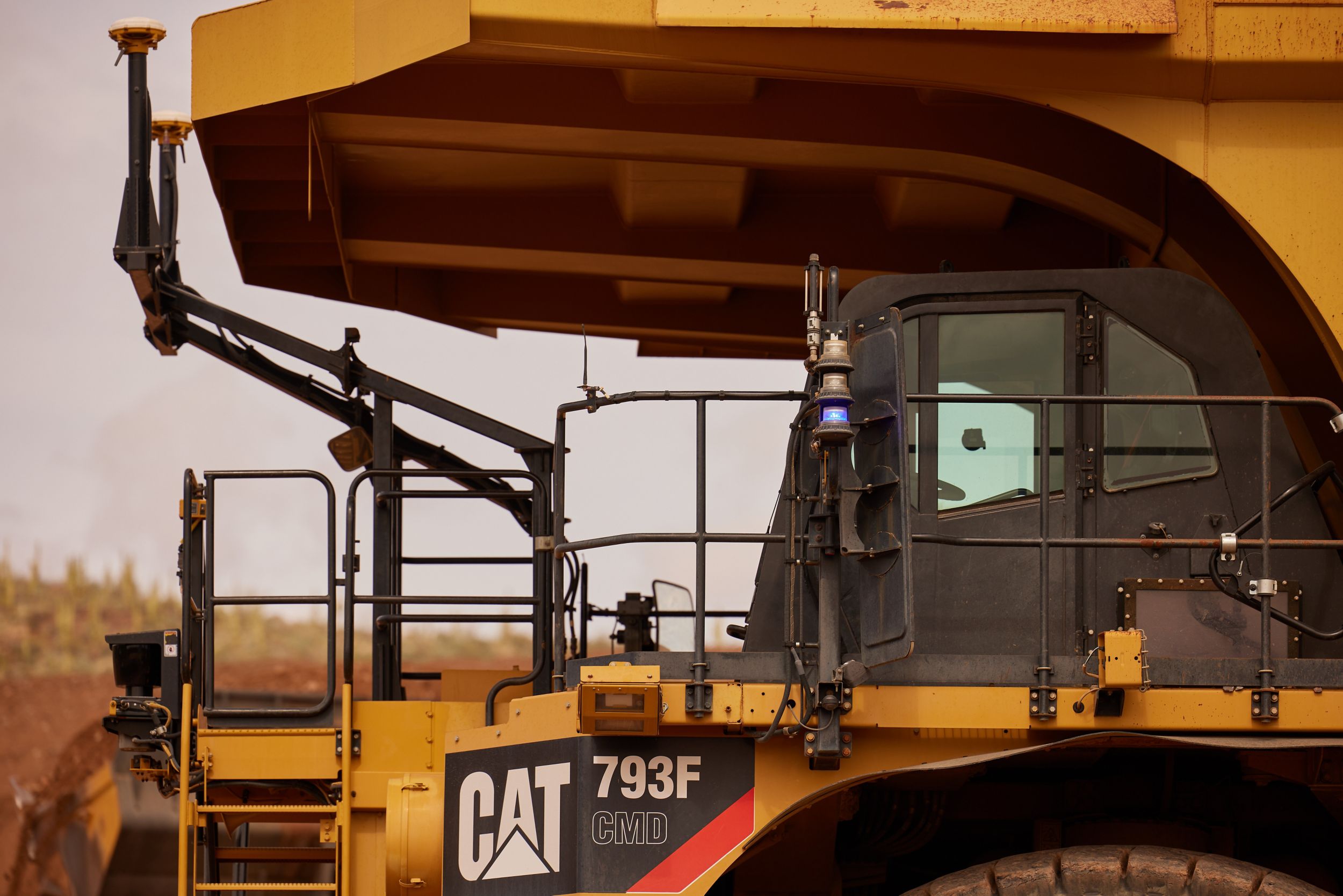 Cat® MineStar™ Command for hauling manages the autonomous ecosystem ...