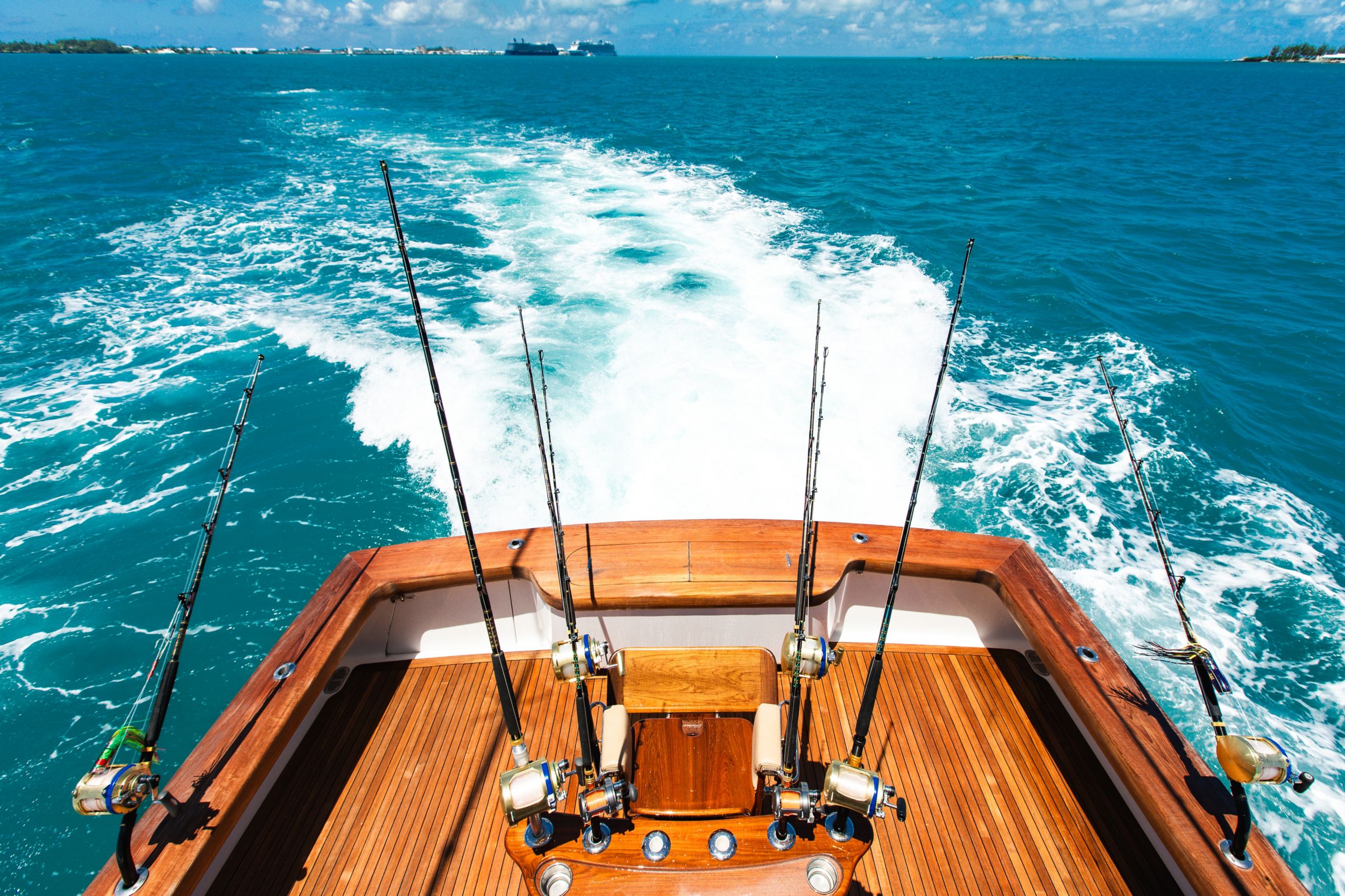 water wake from throttle pull