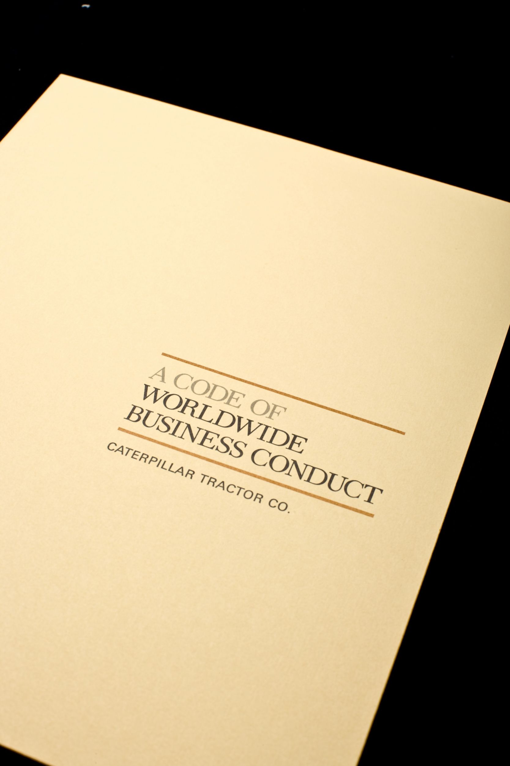 最初の行動規範の表紙。