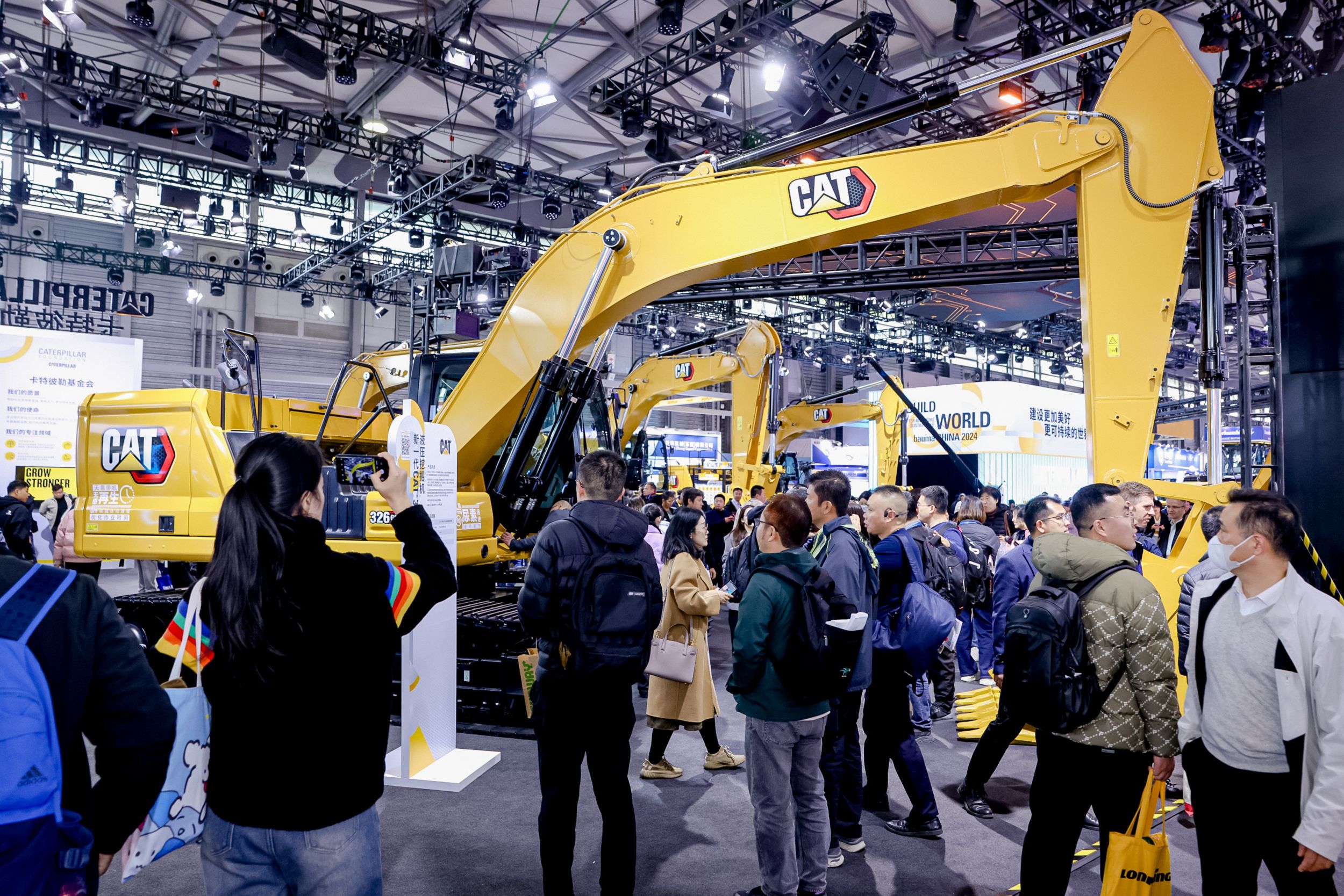 bauma show floor