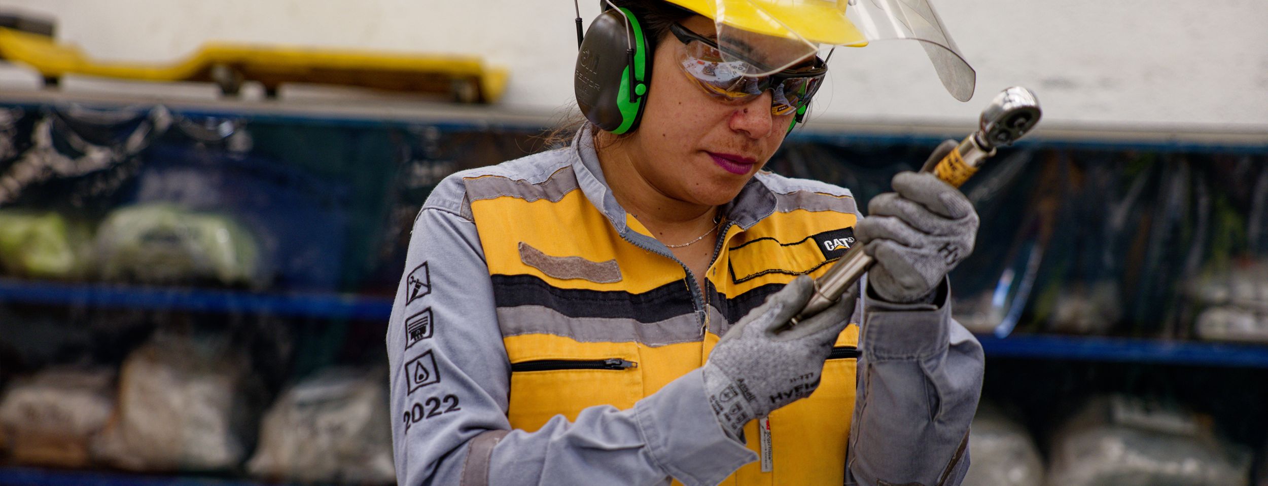 Inspection of a Cat Reman part