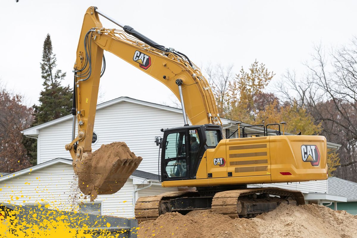 grande escavadeira escavando sujeira