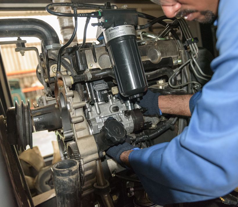 Distributor service in the field