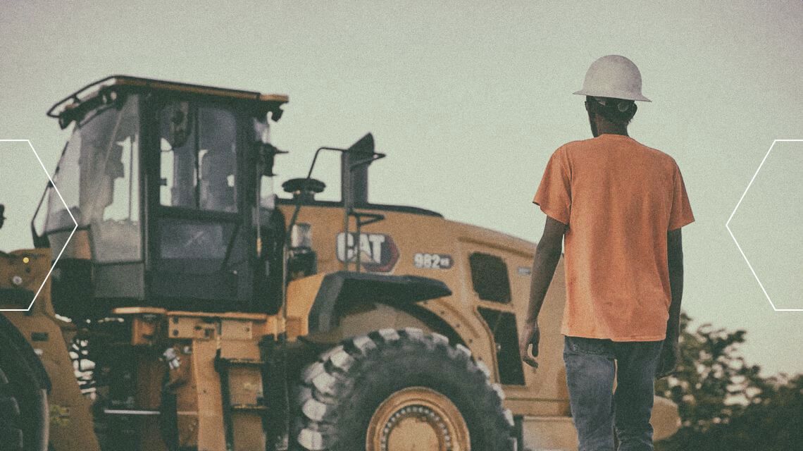 Cat® 982 XE | Why Operators Love This Two-Pass Loader