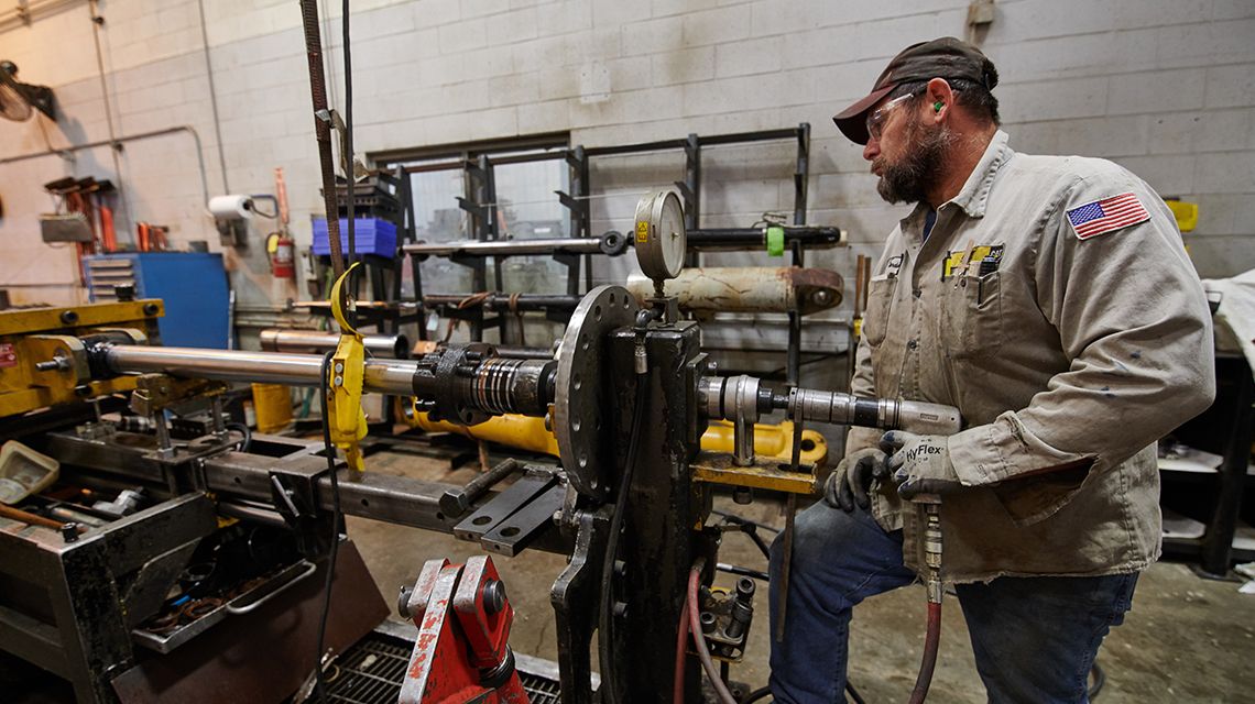 Hydraulic Rebuild (Excavator)