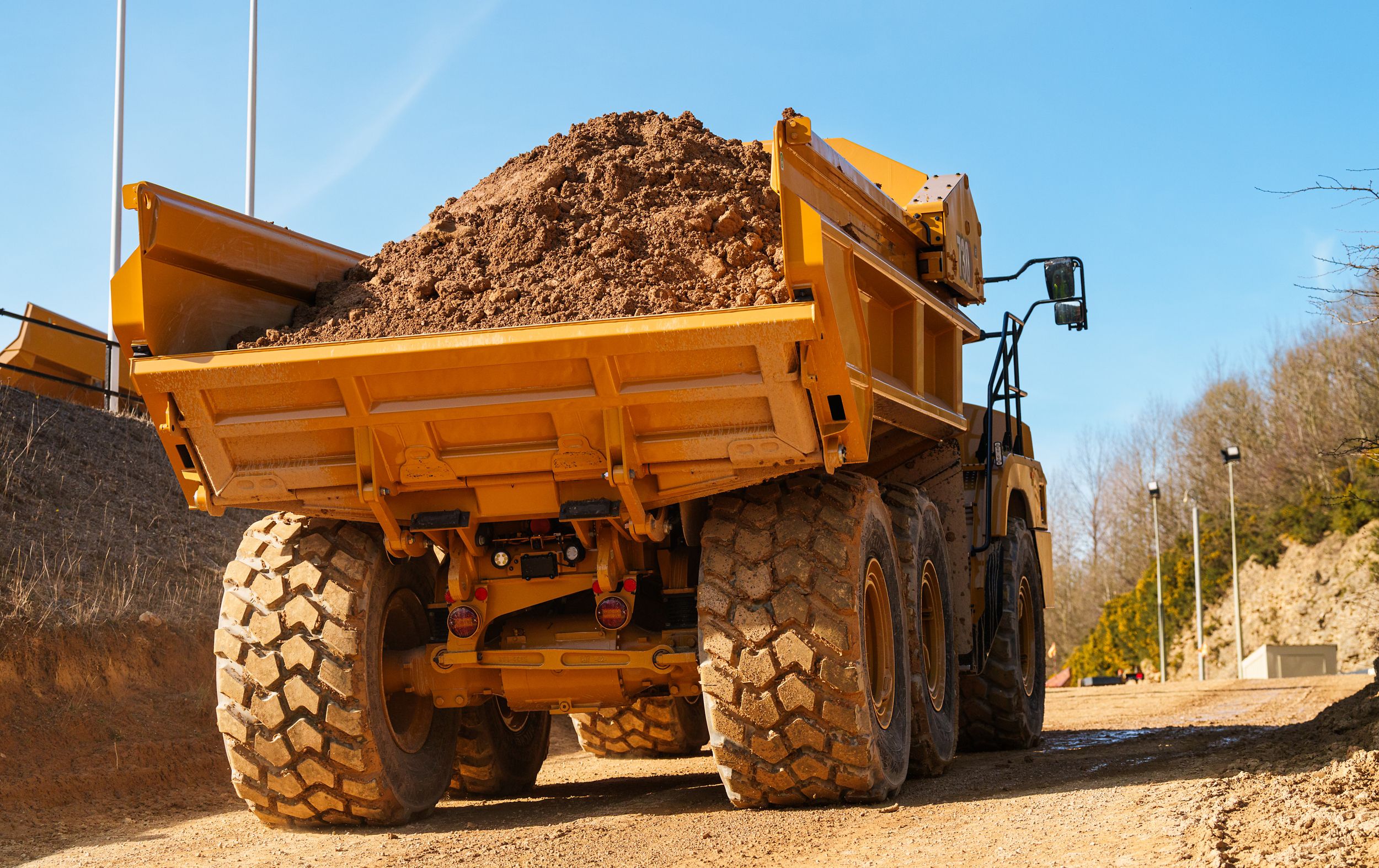 Trzyosiowe wozidło przegubowe 730 EJ