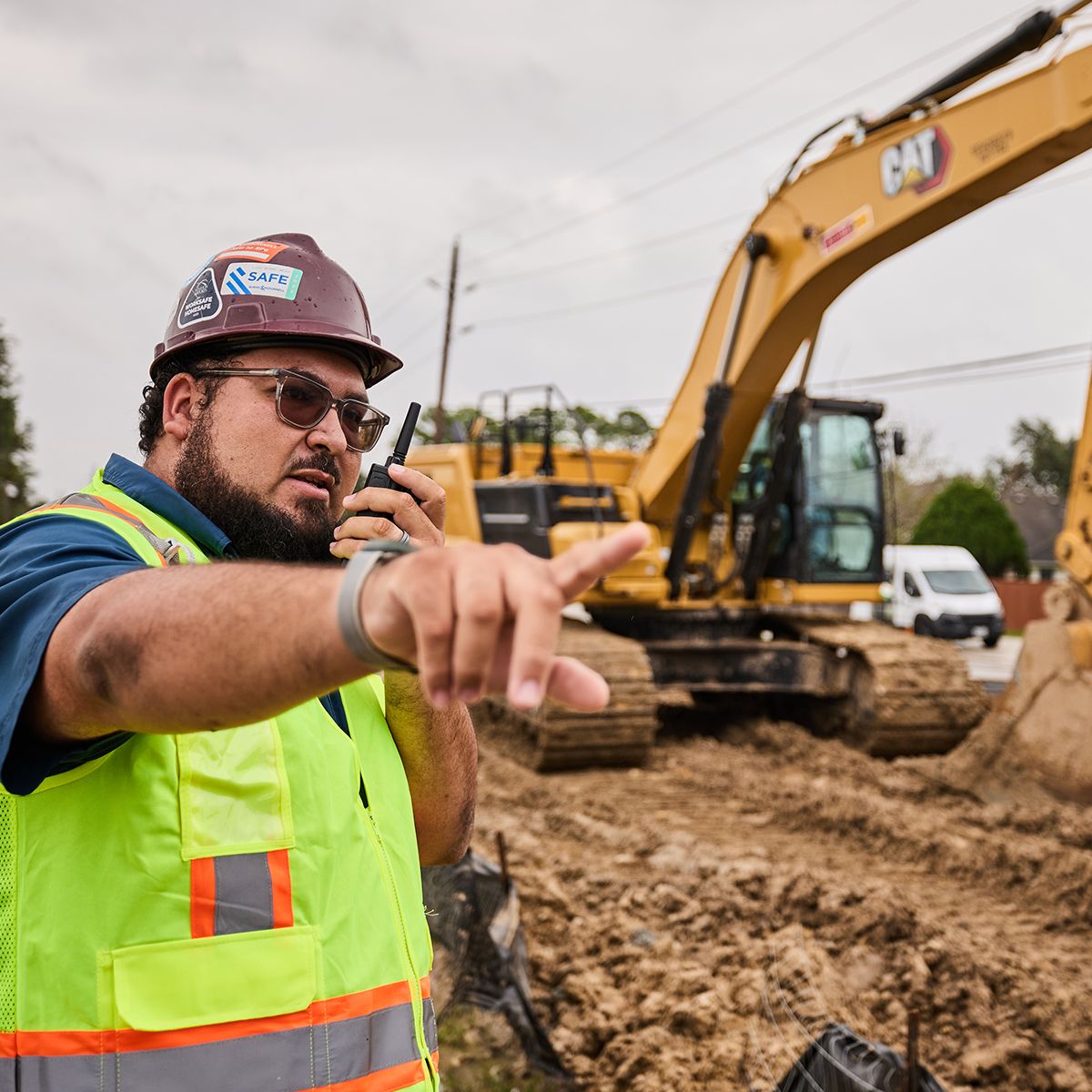 Cat employees talking