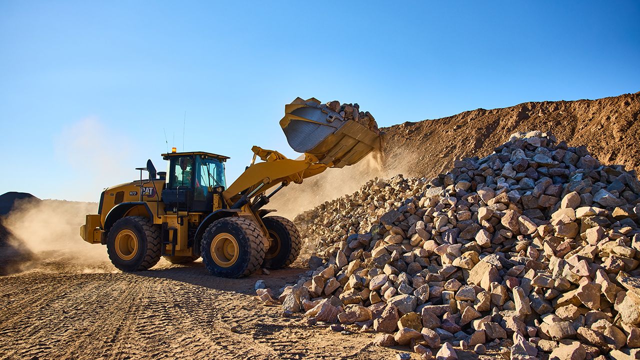 customers on a jbsite, ne in a wheelchair