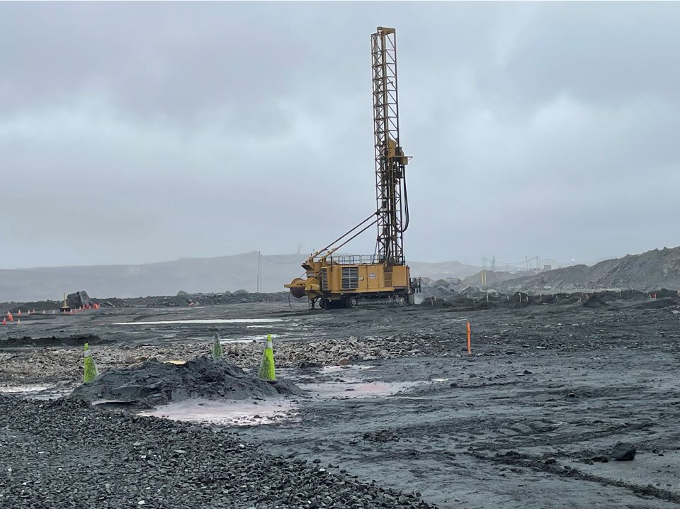 Cat MD6640 Rotary Blasthole Drill