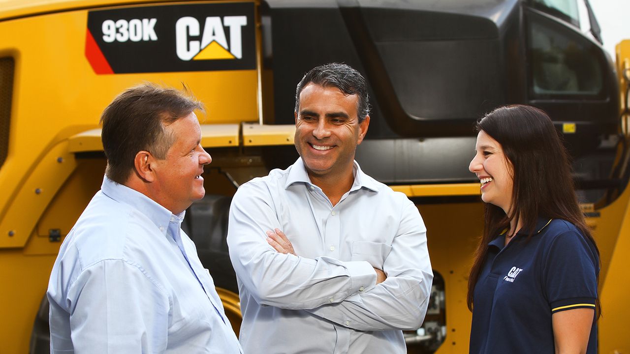 Operators meeting on the jobsite