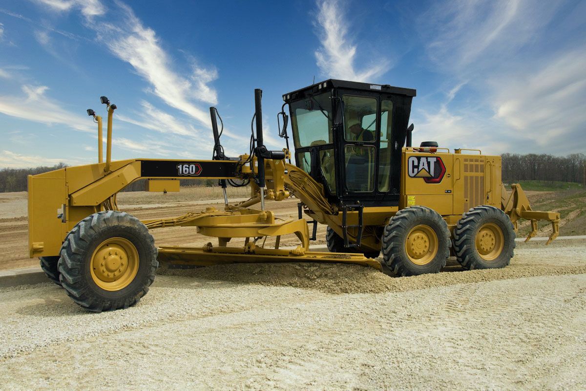 Motoniveladora LVR 160 estacionada