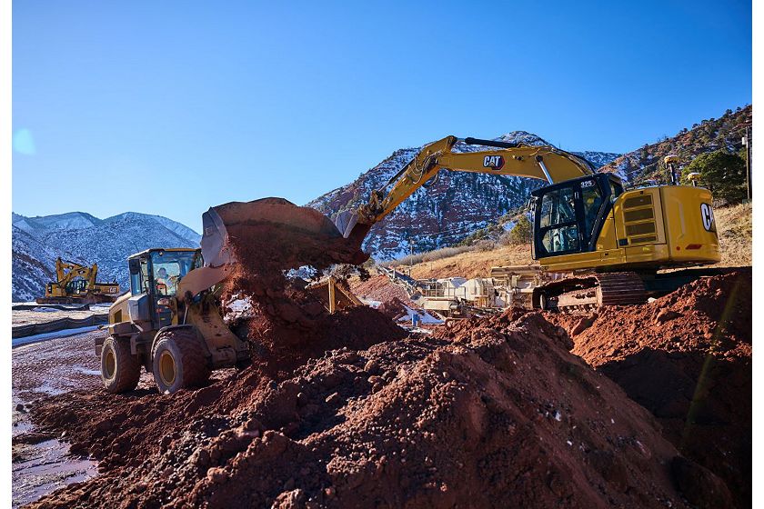 325 Hydraulic Excavator