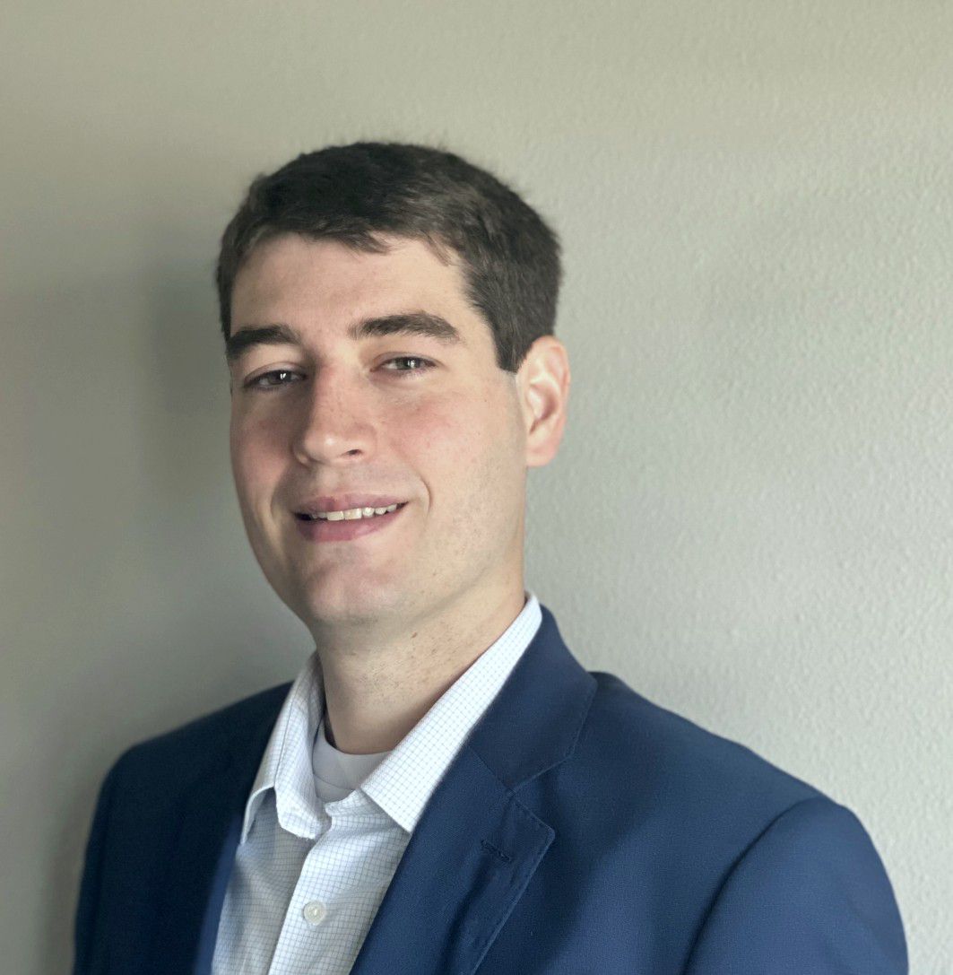 Andy Publes Bio Image