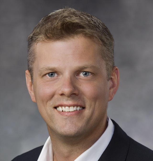 Andy Publes Bio Image