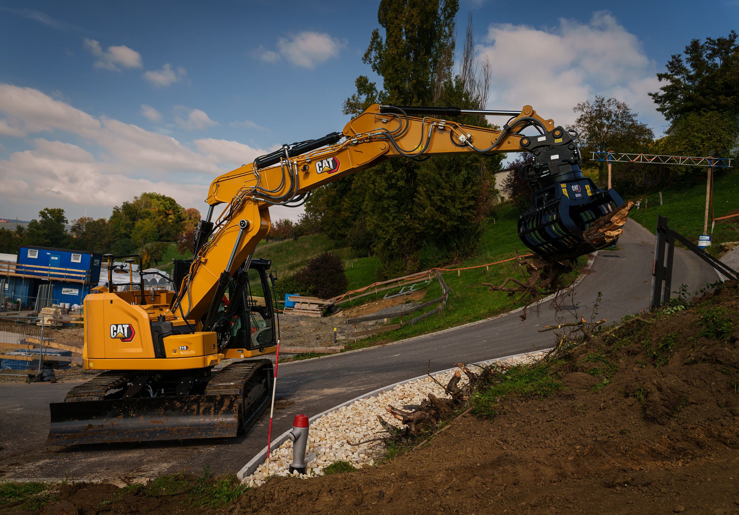 319 Clearing Debris with Grapple