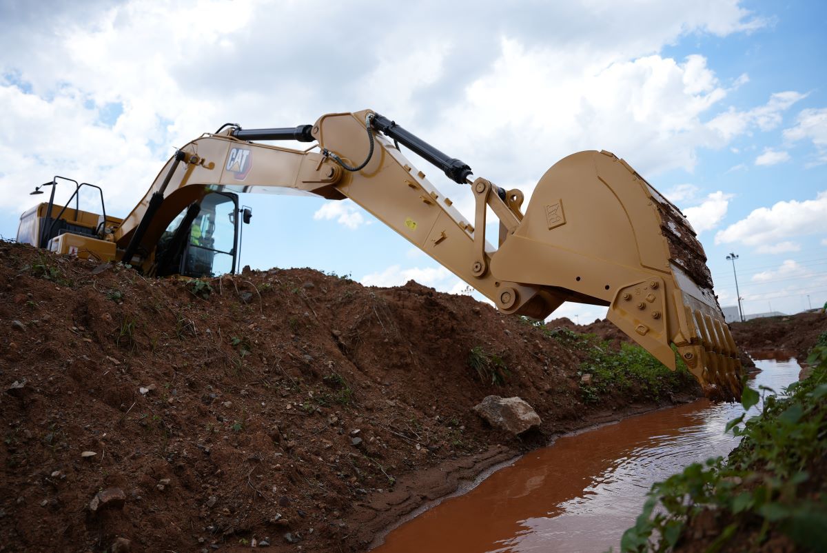 320 GC Hydrauilic Excavaror - ATTACHMENTS