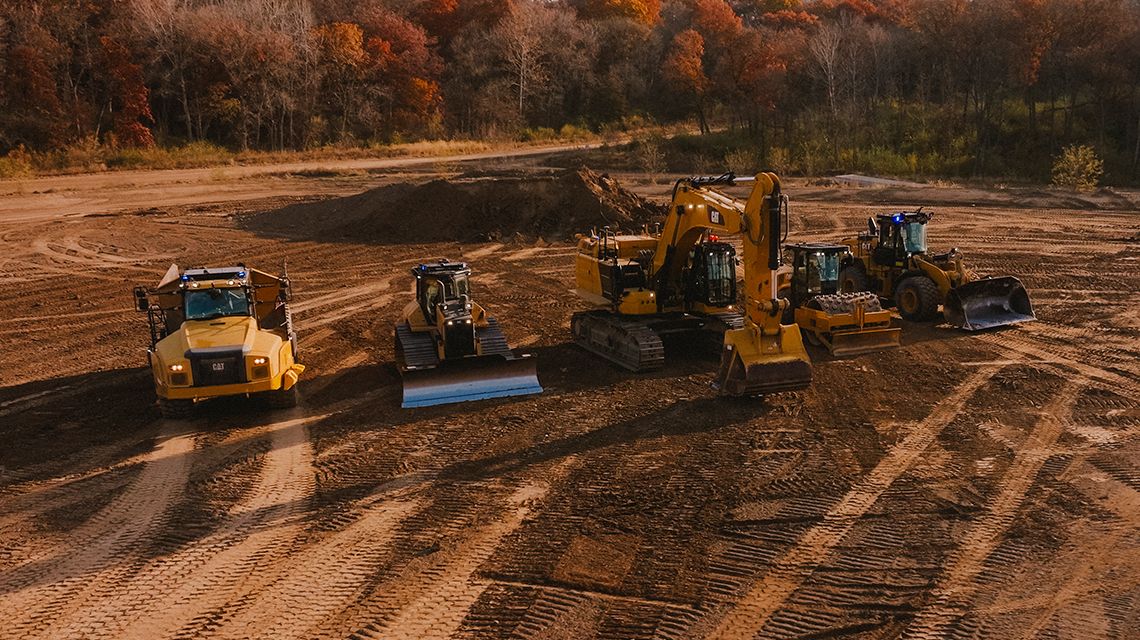 Autonomous Machine Line Up on a Job Site