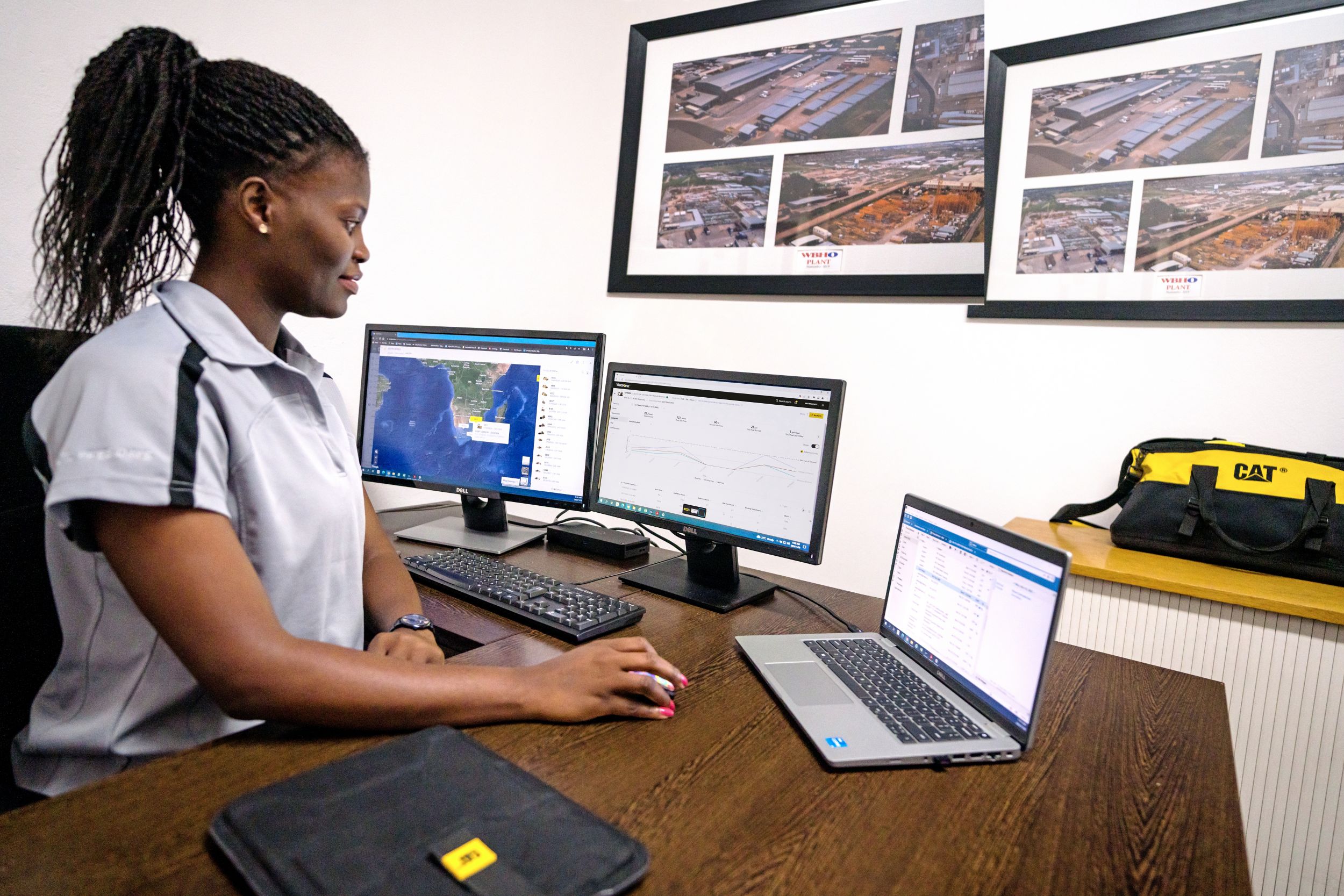 Worker using VisionLink in her office.