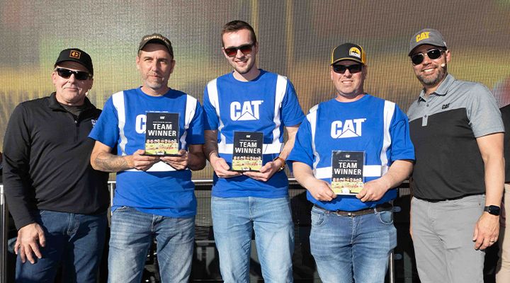 Team Europe posing with their trophies