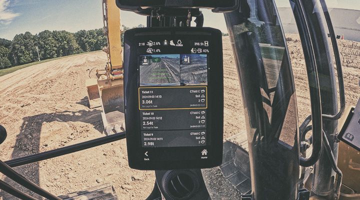 VisionLink screen on Cat excavator tablet