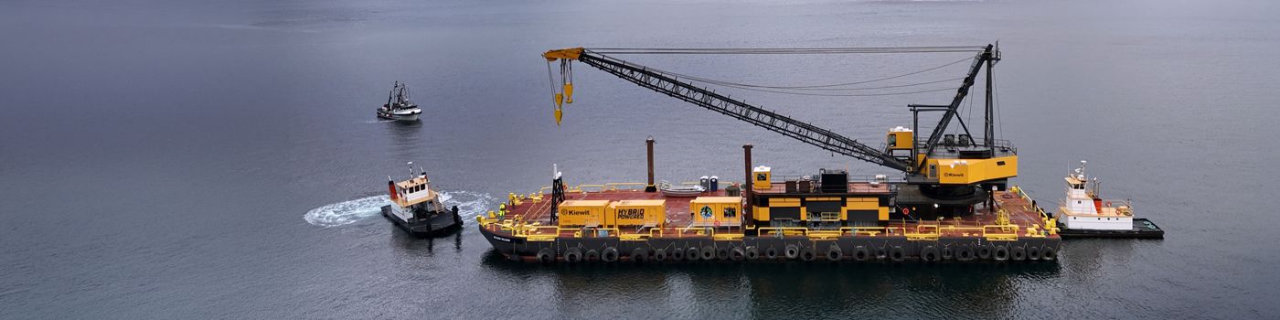 Kiewit Derrick Barge