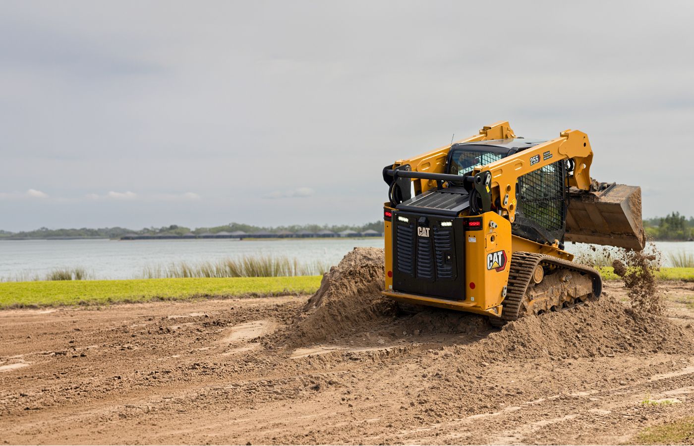 Get a Customer Value Agreement (CVA) with your Cat Compact purchase.