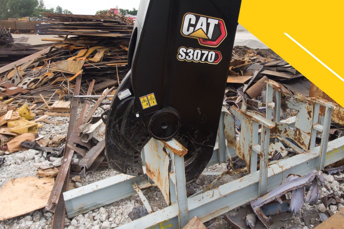 the S3070 shears attachment at work