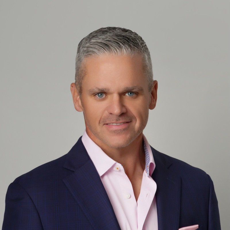 Chris Combs Bio Image