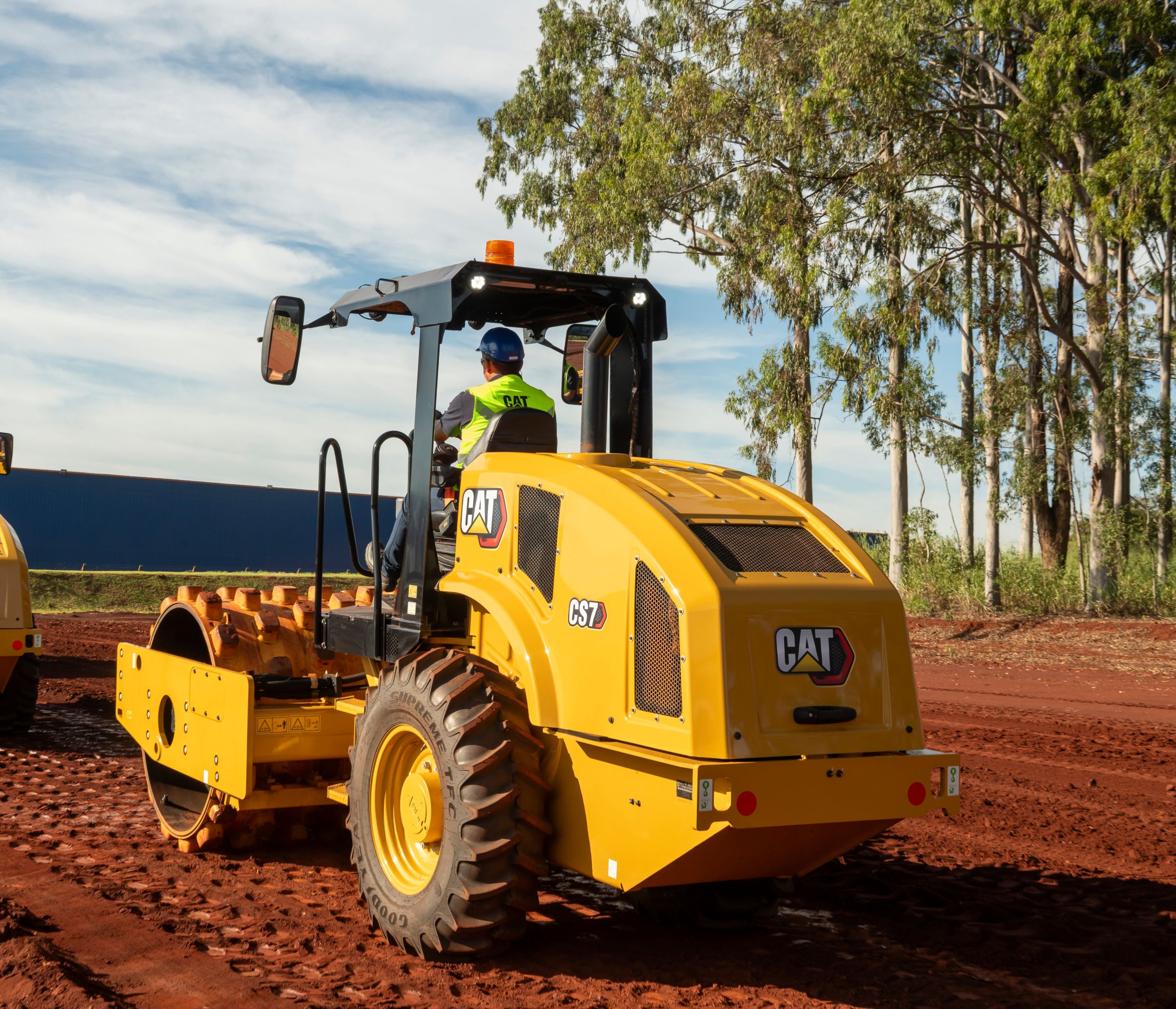 CS7 Vibratory Soil Compactor