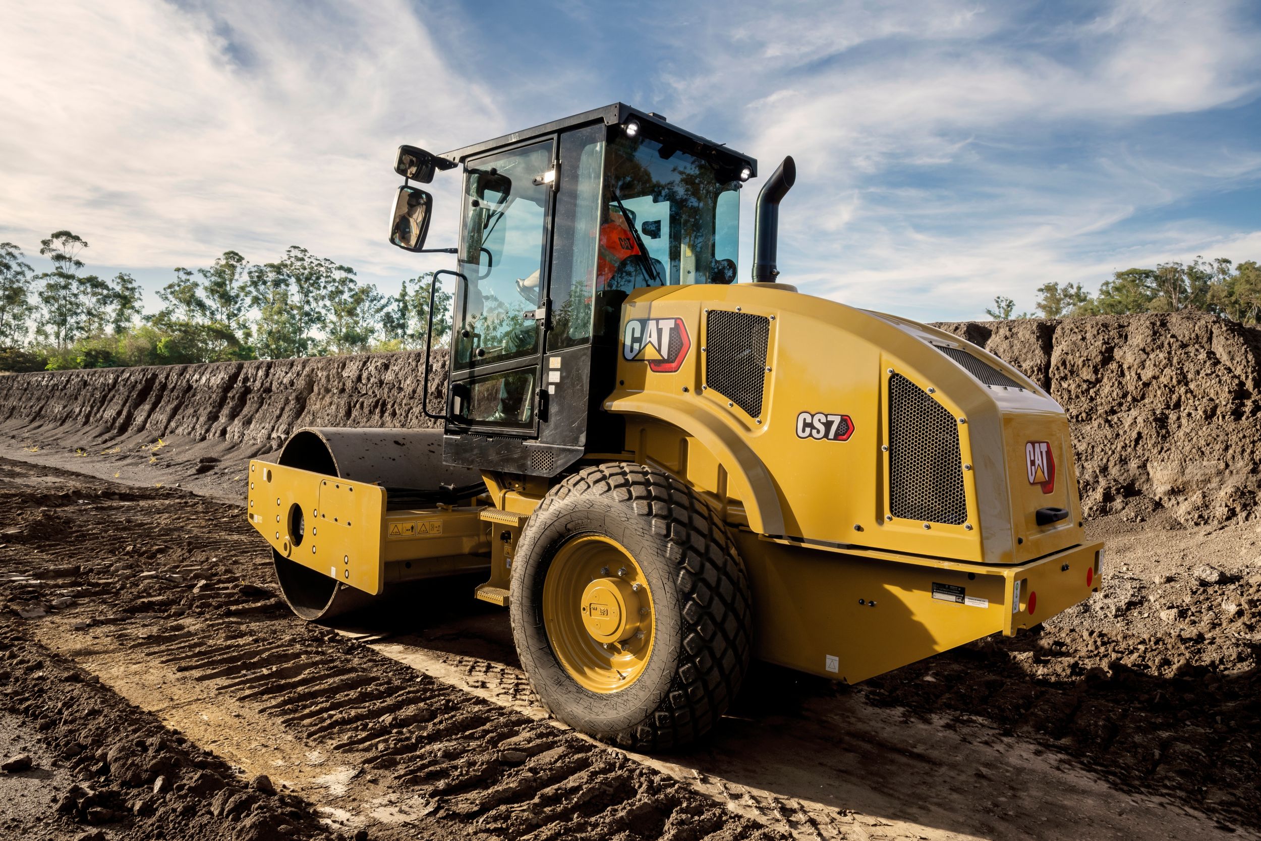 CS7 Vibratory Soil Compactor