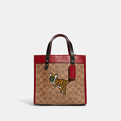 LUNAR NEW YEAR FIELD TOTE 22 IN SIGNATURE CANVAS WITH TIGER REXY