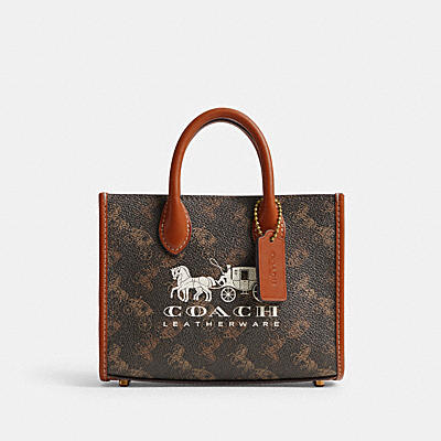ACE TOTE 17 WITH HORSE AND CARRIAGE PRINT