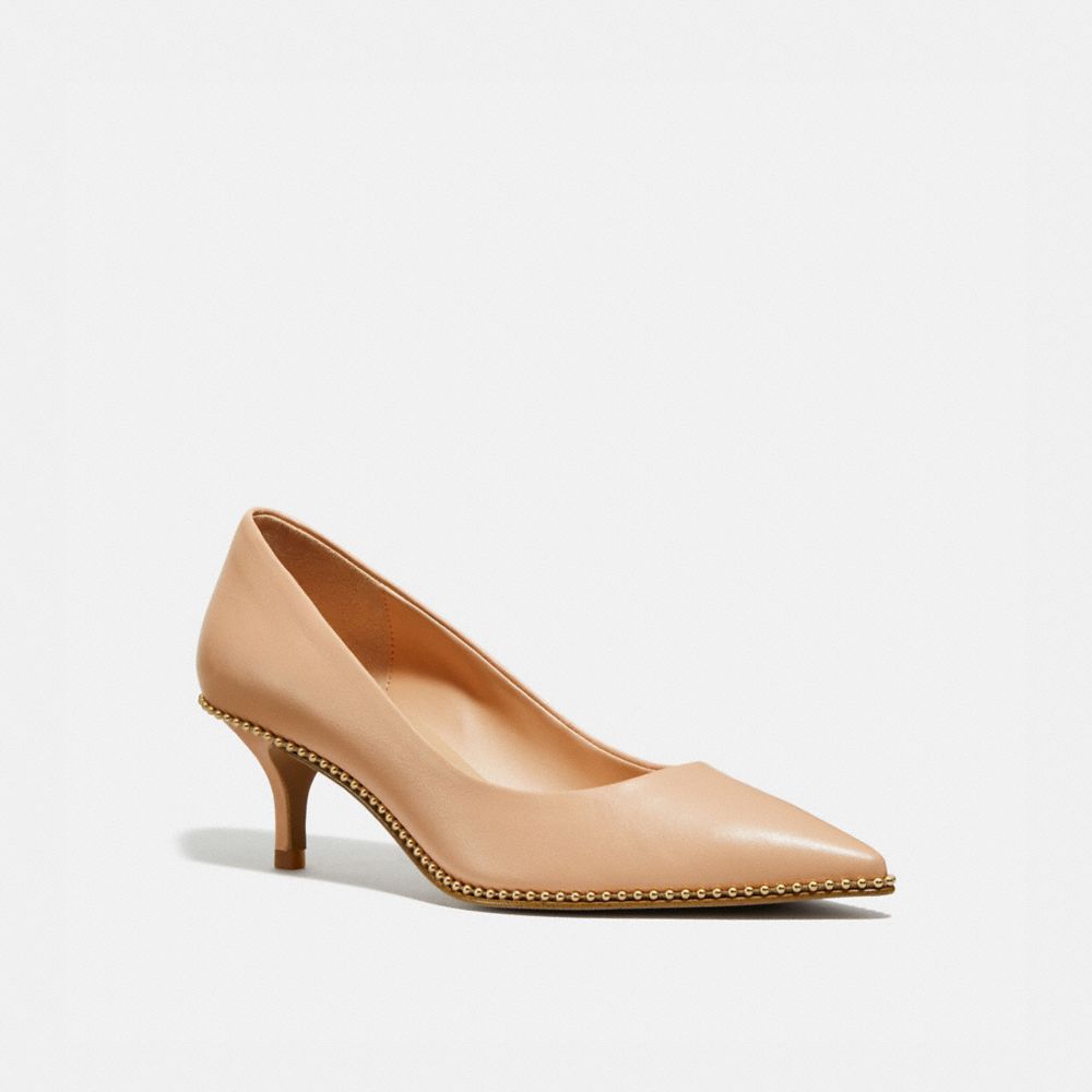 coach signature pumps