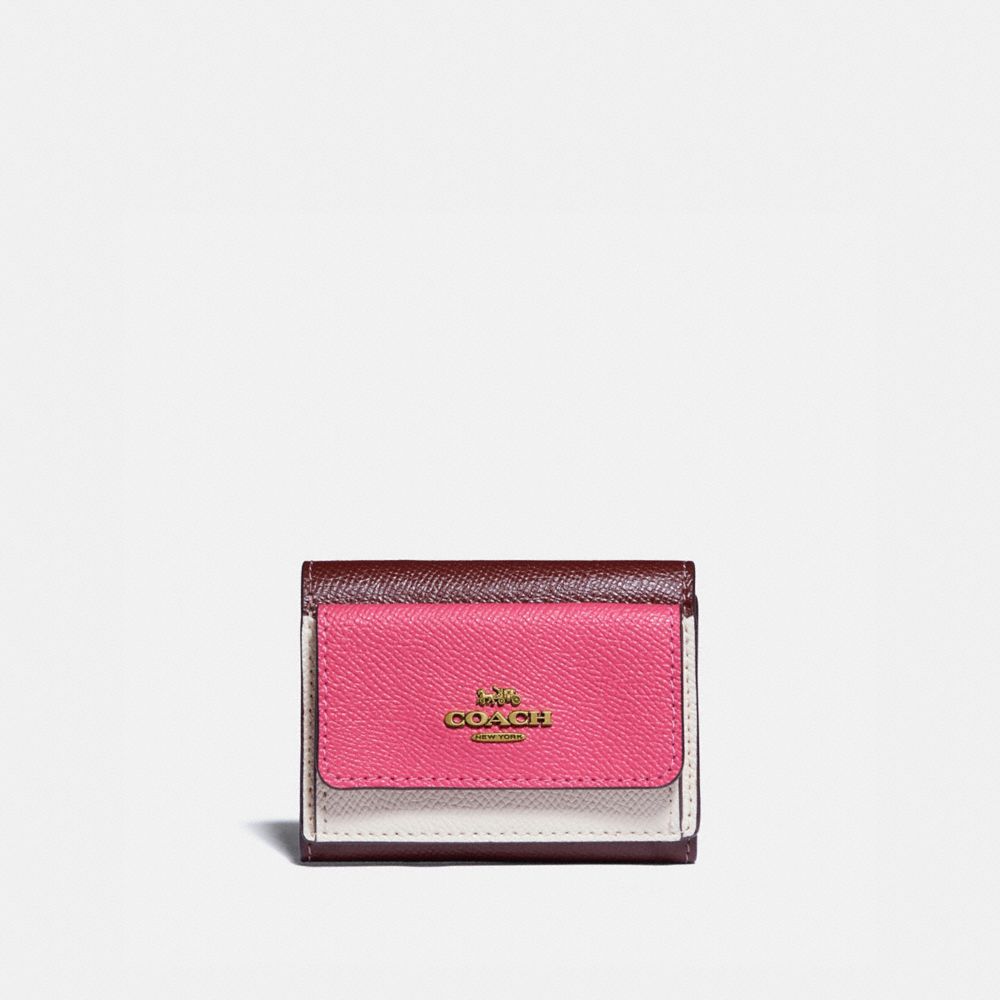 人気のミニ財布はCOACHのミニ トライフォールドです