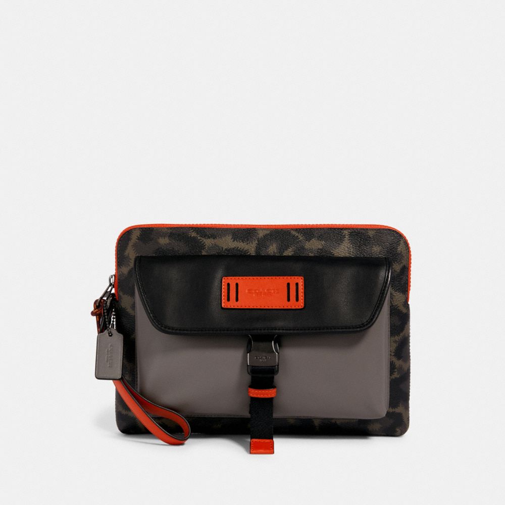 RANGER POUCH WITH ANIMAL CAMO SCRIPT PRINT - QB/GREEN BLACK - COACH 1173