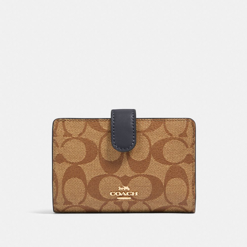 MEDIUM CORNER ZIP WALLET IN SIGNATURE CANVAS - IM/KHAKI MIDNIGHT - COACH 23553