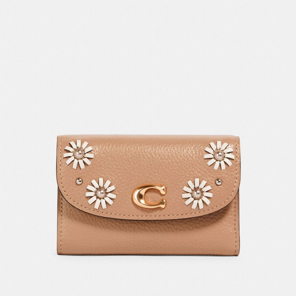 REMI MEDIUM ENVELOPE WALLET WITH WHIPSTITCH DAISY APPLIQUE - IM/TAUPE - COACH 2622