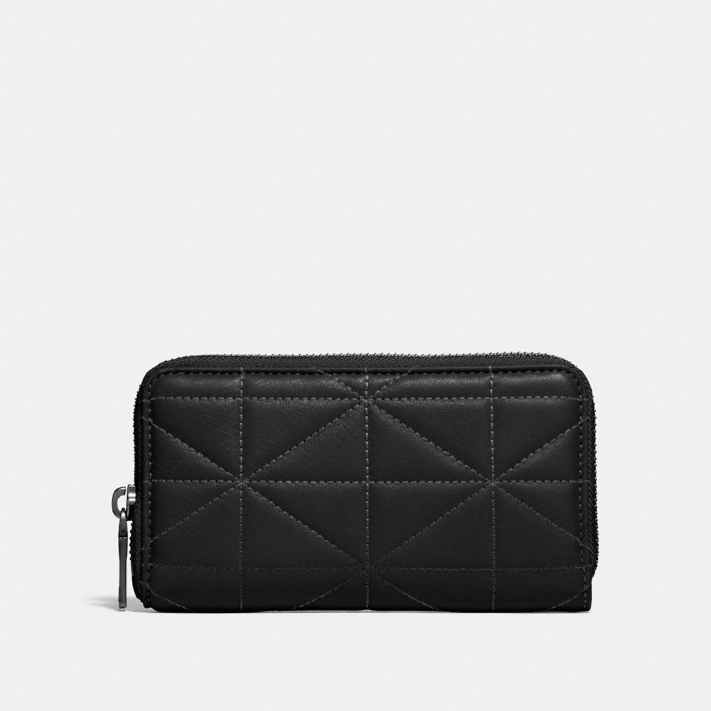 COACH ZIP AROUND PHONE WALLET WITH QUILTING - BLACK/GLADE - 34589