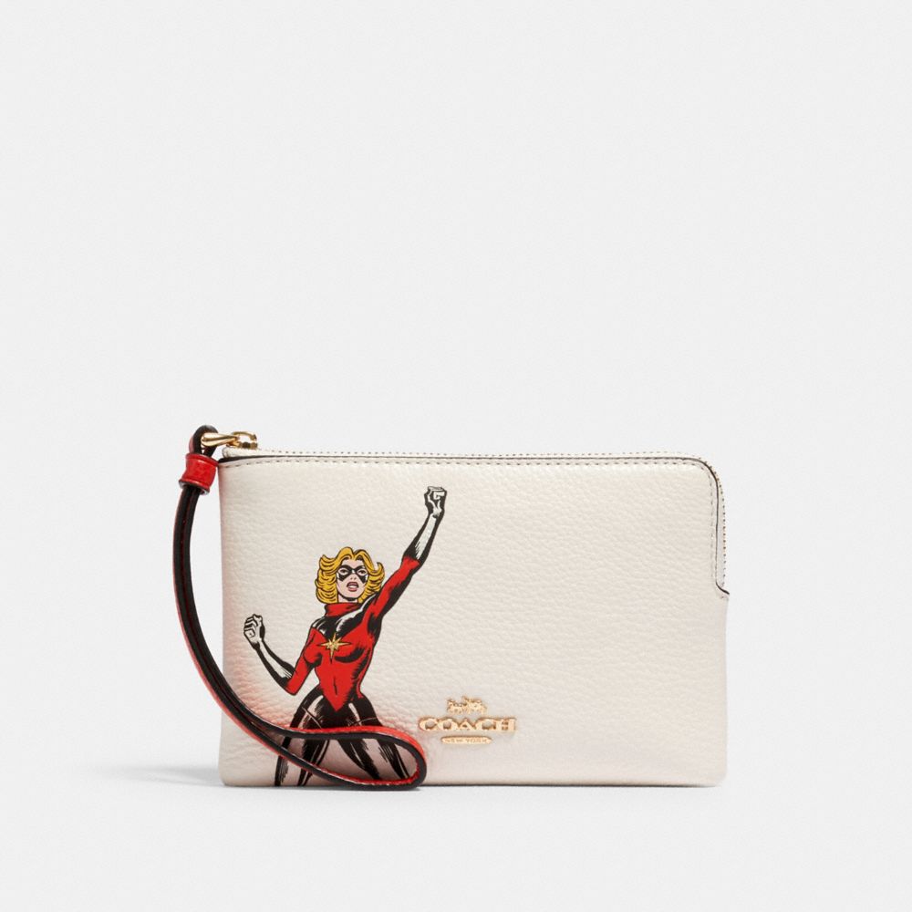 COACH 3586 COACH â”‚ MARVEL CORNER ZIP WRISTLET WITH CAROL DANVERS IM/CHALK MULTI