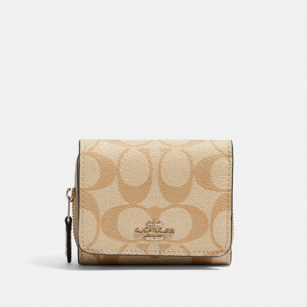 COACH 41302 SMALL TRIFOLD WALLET IN SIGNATURE CANVAS SV/LIGHT-KHAKI/SLATE