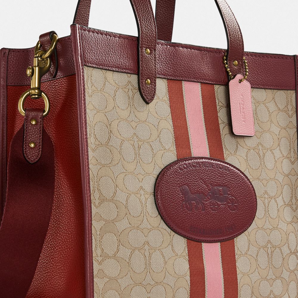 FIELD 經典 SIGNATURE 緹花織布 COACH 徽章托特手袋